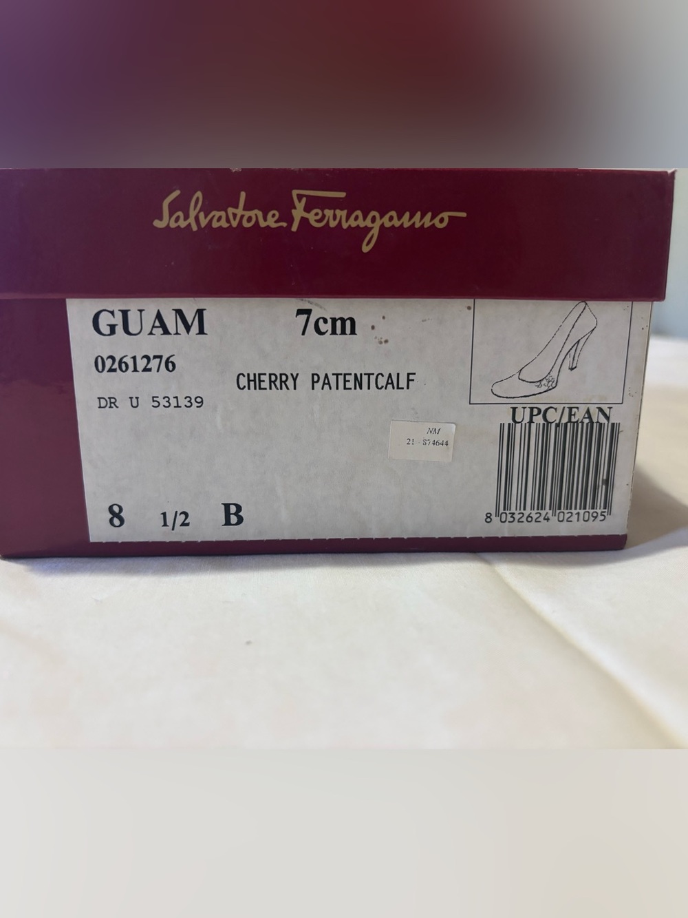Salvatore Ferragamo GUAM Cherry Patentcalf 8 1/2 B - Picture 9 of 9